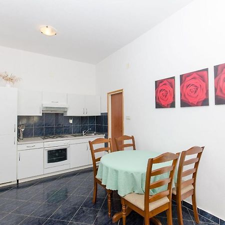 Apartments Ivanka Vis Exterior foto